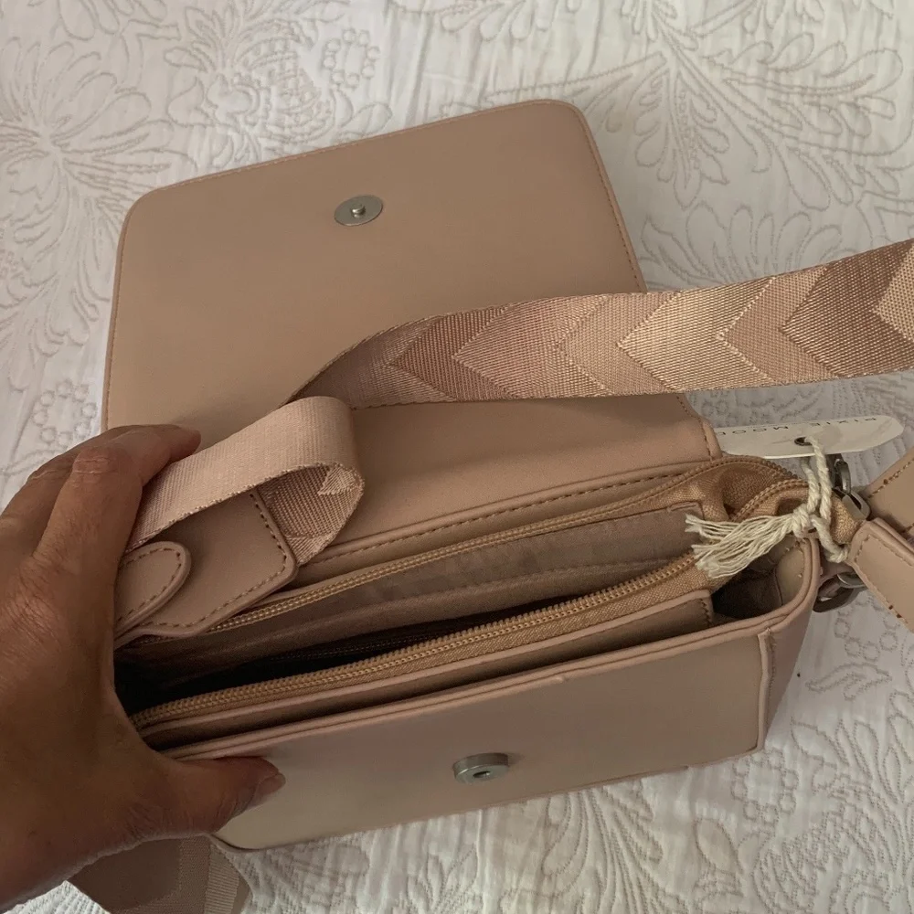 Purse - Picture 2 of 2